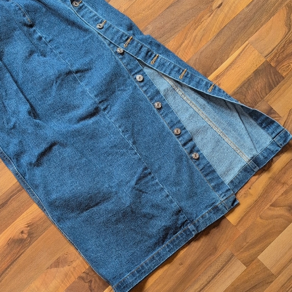 Denim Button-Front Midi Skirt - Blue - Picture 5 of 7